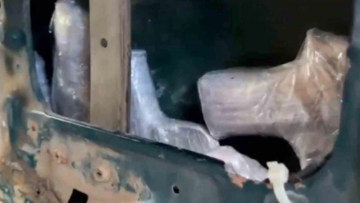 Samsun'da 11'i aracın kapısına zulalanmış 12 ruhsatsız tabanca ele geçirildi