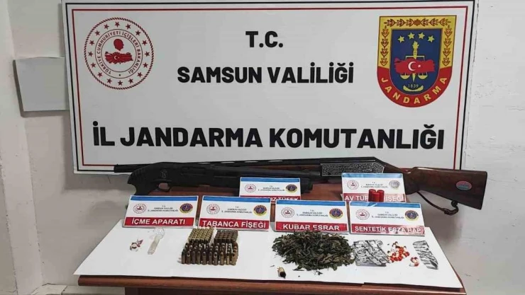 Samsun'da bir evde uyuşturucu ve silah ele geçirildi