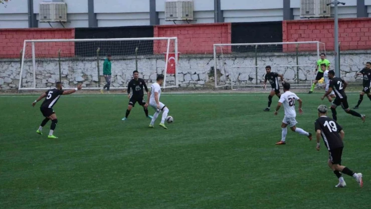 Sarayköyspor 3 puanı 4 golle aldı