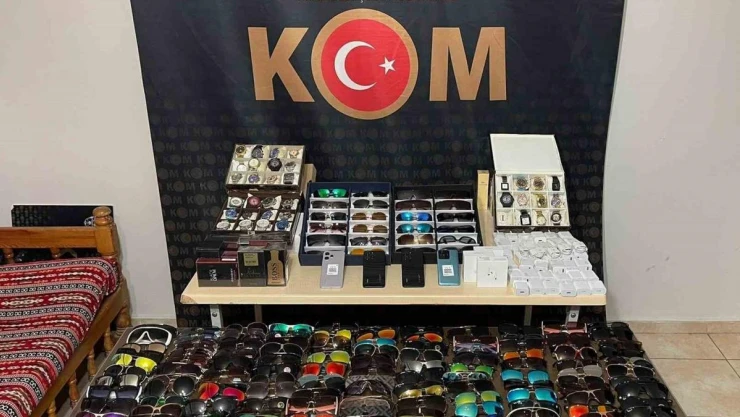 Şırnak'ta 22 milyon TL değerinde kaçak cep telefonu ele geçirildi