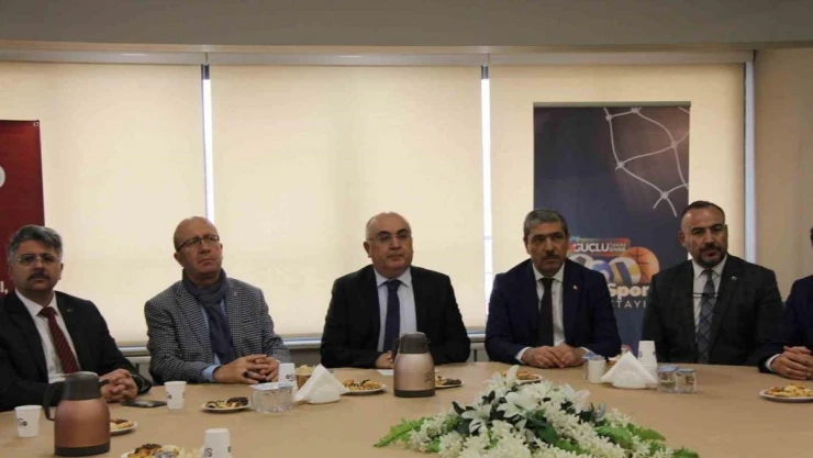 Sivas'ta spor çalıştayı düzenlendi