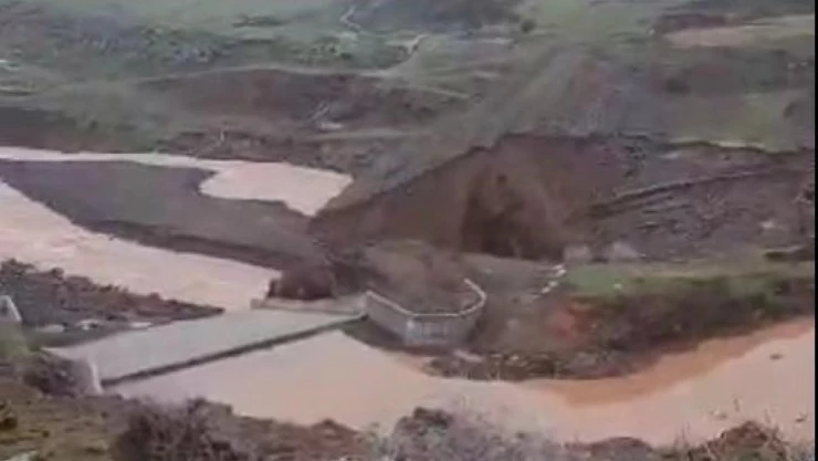 Siverek'te şiddetli yağış nedeniyle sulama barajı patladı