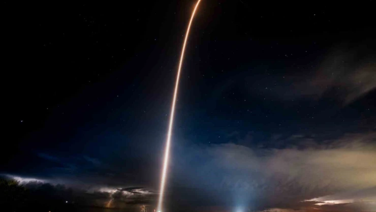SpaceX, kutup yörüngesine ilk insanlı uzay uçuşunu gerçekleştirdi