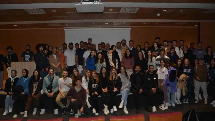 Spor girişimcisi öğrencilerle buluştu