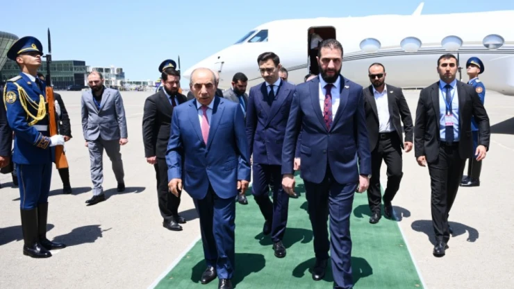 Suriye Devlet Başkanı eş-Şara, Azerbaycan'da