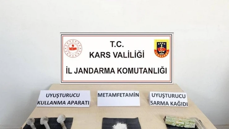 Susuz'da bir otomobilde uyuşturucu ele geçirildi