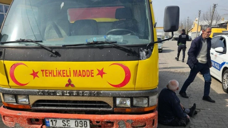 Tankeri tamir ederken altında kaldı