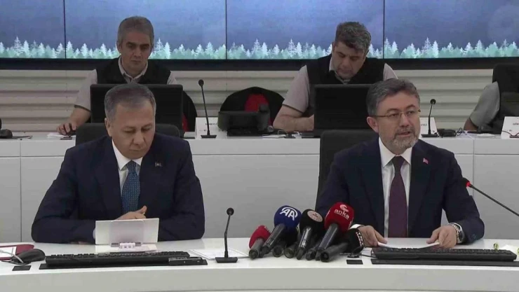 Tarım ve Orman Bakanı Yumaklı: '25 bin orman işçimizle yangınlara hazırız'