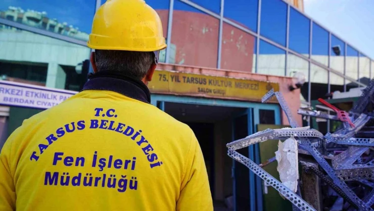 Tarsus'ta 75. Yıl Kültür Merkezi yenileniyor