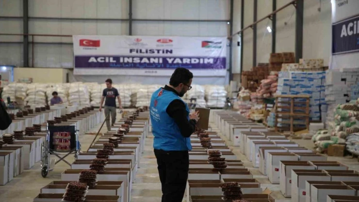 TDV, 16 tır insani yardımı daha Gazze'ye ulaştıracak