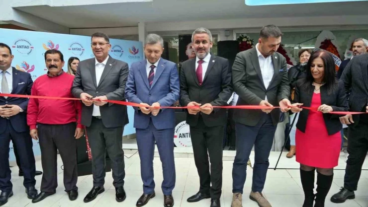 Tekstil ve el sanatları atölyesinde kadınlar hem üretecek hem de aile bütçelerine katkı sağlayacak