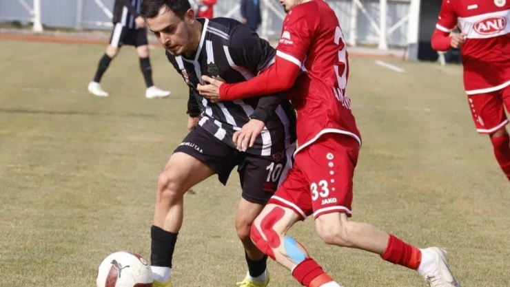 TFF 2. Lig: 68 Aksaray Belediyespor: 0 - Karaman FK: 2