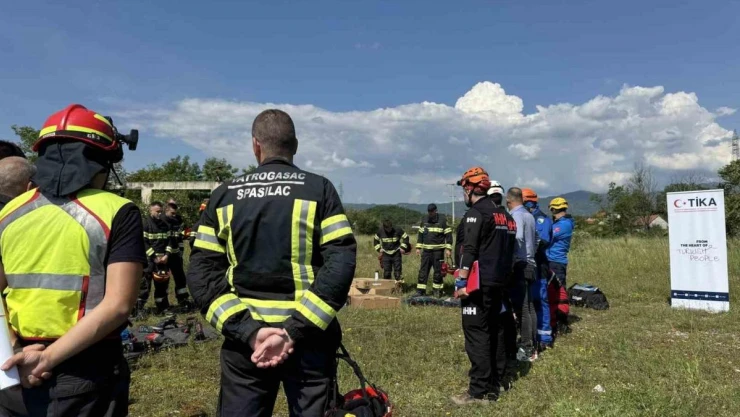 TİKA'dan Karadağ'da arama kurtarma eğitimi
