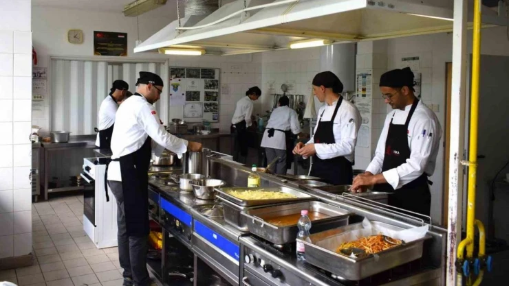 TİKA Macaristan'daki Meslek Okulunun Mutfağını Yeniledi