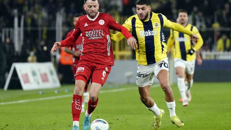 Trendyol Süper Lig: Fenerbahçe:3-Antalyaspor 0