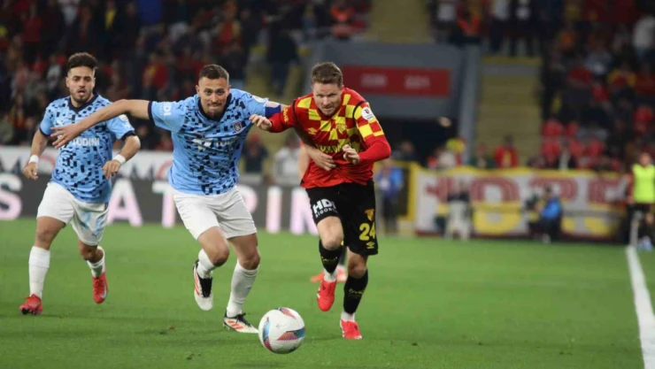 Trendyol Süper Lig: Göztepe: 4 - Başakşehir: 1