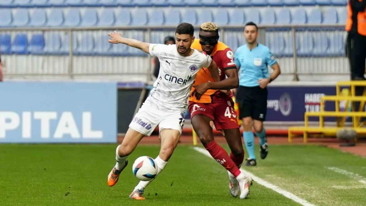 Trendyol Süper Lig: Kasımpaşa:3-Galatasaray:3