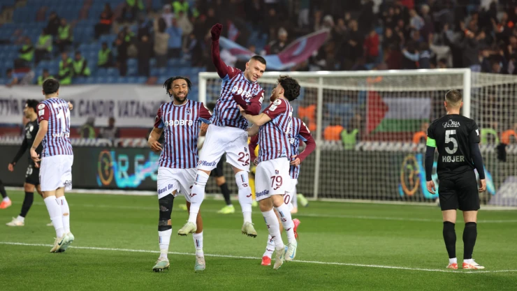 Trendyol Süper Lig: Trabzonspor: 2-Çaykur Rizespor:0