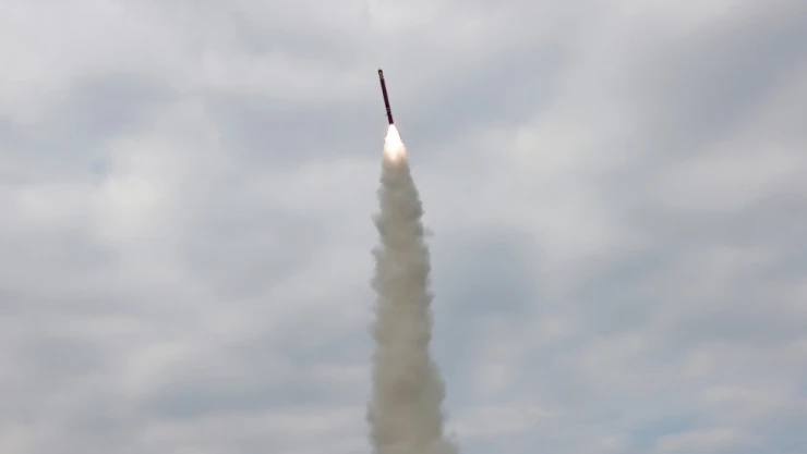 Trump'ın Güney Kore ziyaretinin hemen öncesinde Kuzey Kore'den yeni füze denemesi