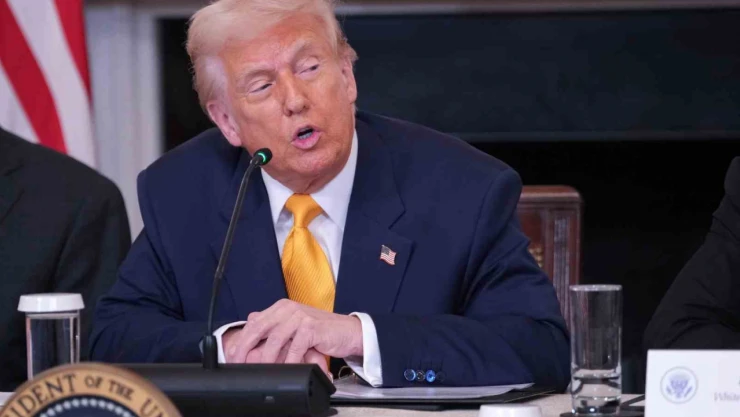 Trump'tan Kanada'dan ithal edilen tüm çelik ve alüminyuma uygulanan vergiyi yüzde 50'ye çıkardı