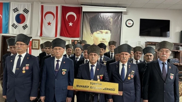 Türkiye Muharip Gaziler Derneği şehit düşen 12 asker için basın açıklaması yaptı