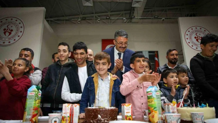 Vali Çelik 'Biz Birlikte Varız' etkinliğine katıldı