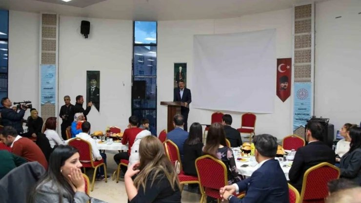 Vali Çelik eğitim camiası ile bir araya geldi