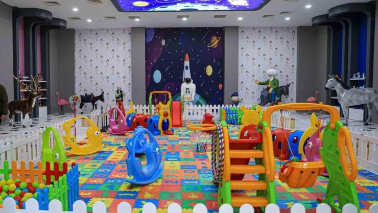 Van Büyükşehir Belediyesi 'Oyuncak Evi' kurdu