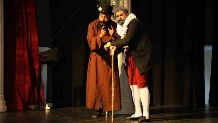 Van Büyükşehir Belediyesi'nden ücretsiz tiyatro