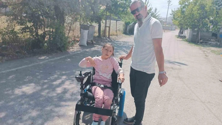 Vanlı Amcan'dan epilepsi hastası Norjin'e akülü sandalye