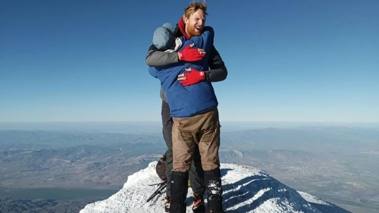 Yabancı turistler Ağrı Dağı zirvesinde