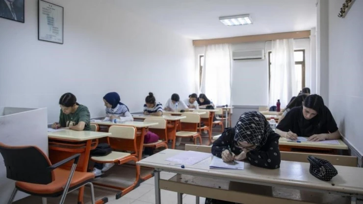 YKS'nin ilk oturumu TYT bugün yapılacak