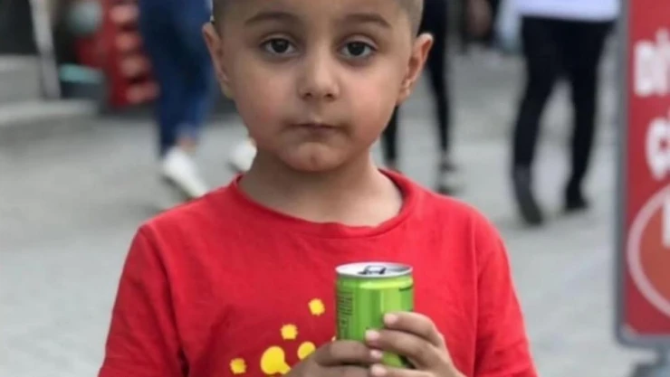 Yüksekova'da şeker komasına giren 10 yaşındaki çocuk hayatını kaybetti