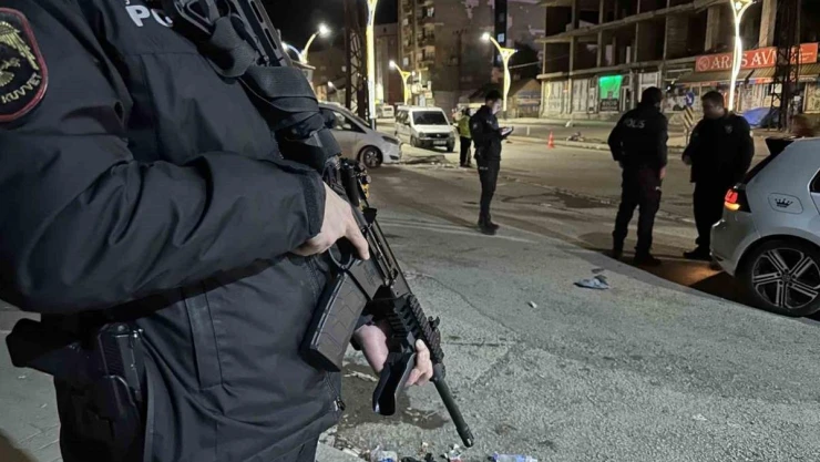 Yüksekova polisi, vatandaşın huzuru için gece gündüz alanda