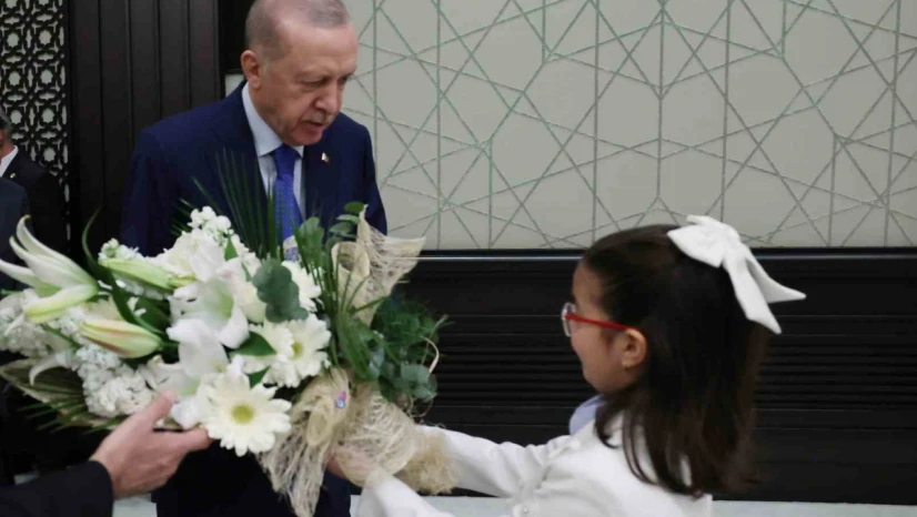 Cumhurbaşkanı Erdoğan, 23 Nisan'da minik misafirlerini ağırladı