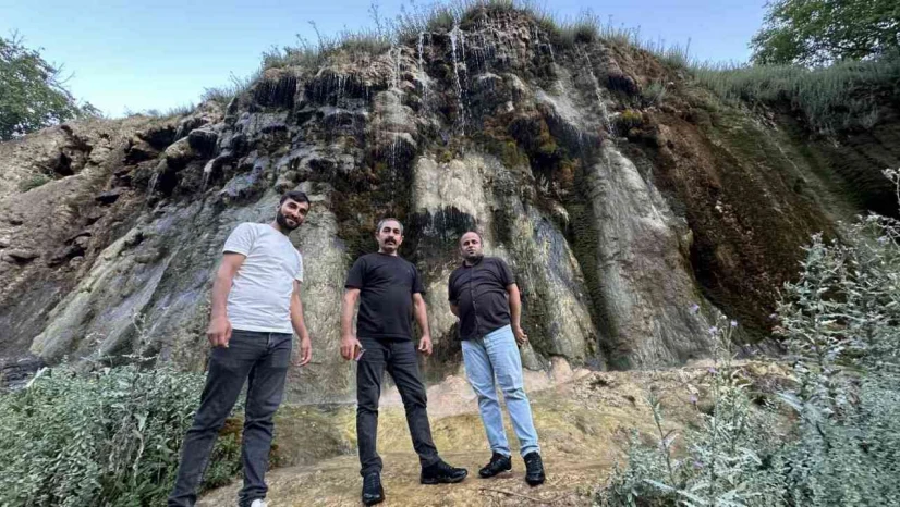 Doski Vadisi'ndeki şelale doğaseverlerin uğrak yeri oluyor