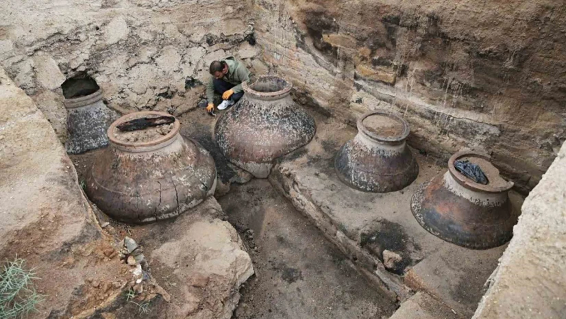 Van'da gerçekleştirilen arkeolojik kazılara Atatürk Üniversitesinden bilimsel katkı