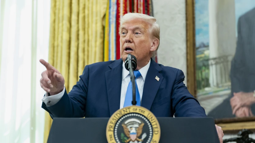 Trump, Suriye'ye yönelik tüm yaptırımları kaldıracaklarını açıklayarak, Cumhurbaşkanı Recep Tayyip Erdoğan ve Suudi Arabistan Veliaht Prens Muhammed bin Selman'la karar aldığını ifade etti