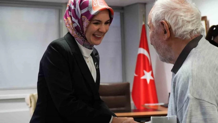Aile ve Sosyal Hizmetler Bakanı Göktaş, Cenevre'de Türklerle bir araya geldi