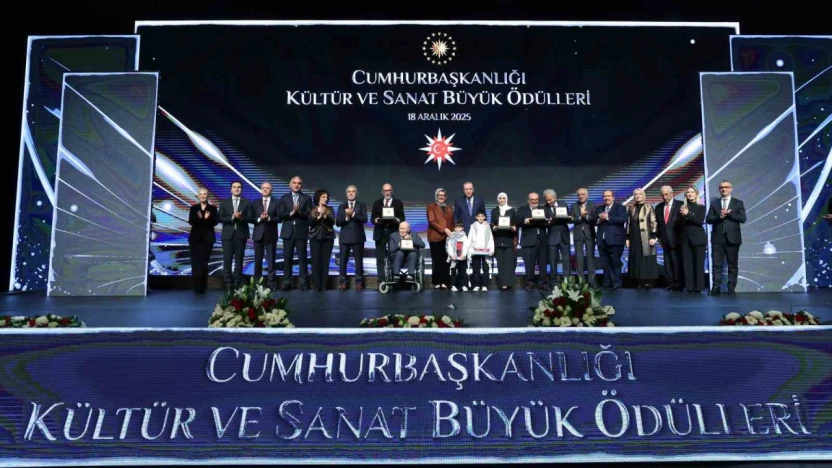 Cumhurbaşkanı Erdoğan: 'Filistin halkının yanında eğilmeden, bükülmeden dimdik duruyoruz'