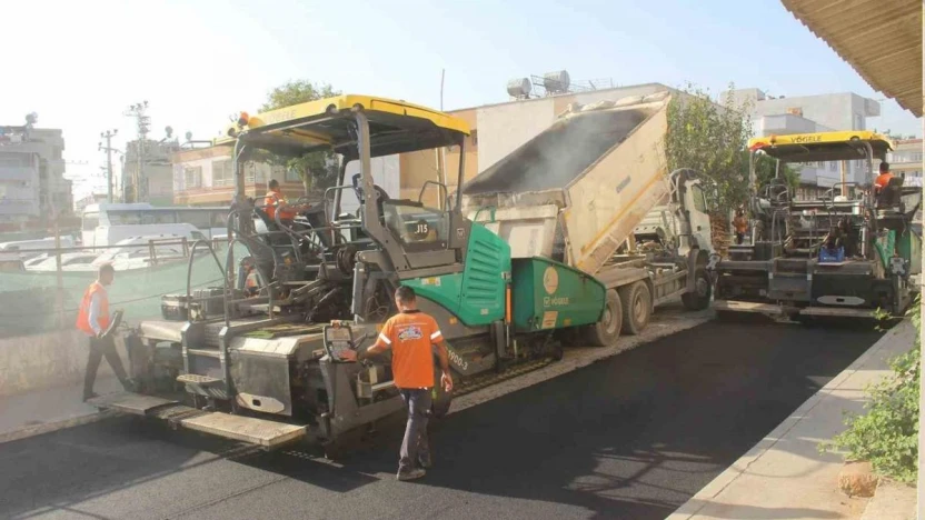 Mersin'de yol ve asfalt çalışmaları sürüyor