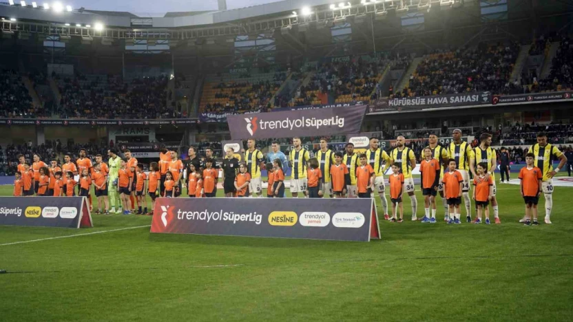 Trendyol Süper Lig: RAMS Başakşehir: 1-Fenerbahçe:4