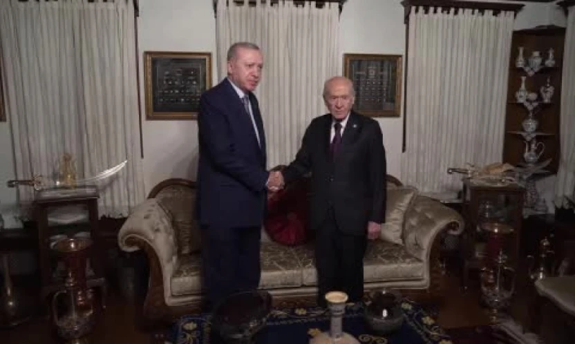 Cumhurbaşkanı Erdoğan, MHP lideri Devlet Bahçeli'yi Beytepe'de bulunan konutunda ziyaret ediyor.