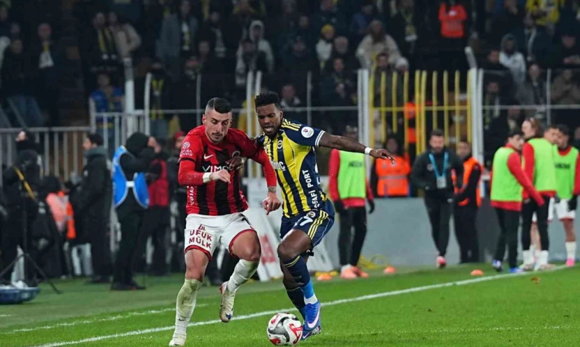 Fenerbahçe evinde coştu: Gençlerbirliği'ni 3-1 mağlup etti