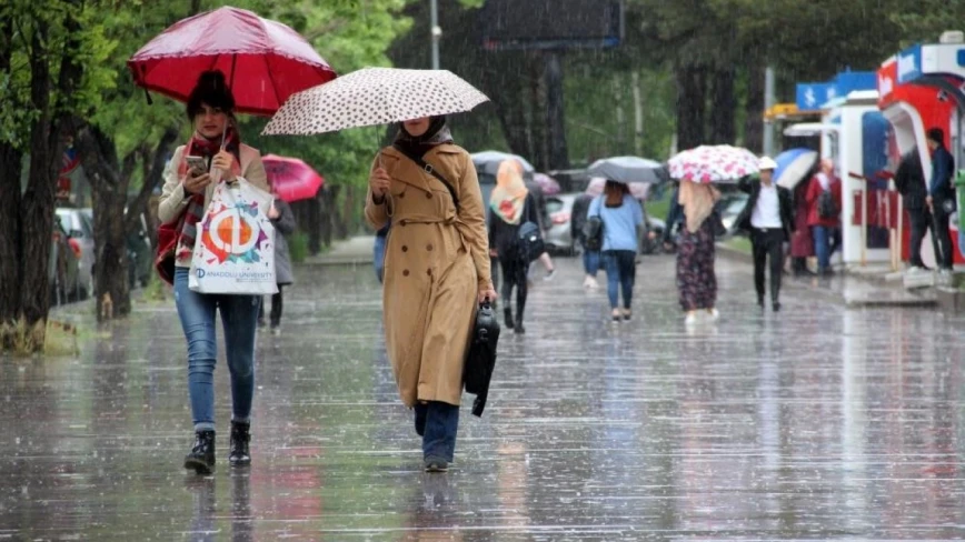 Erzincan ve çevrelerinde gök gürültülü sağanak yağış uyarısı